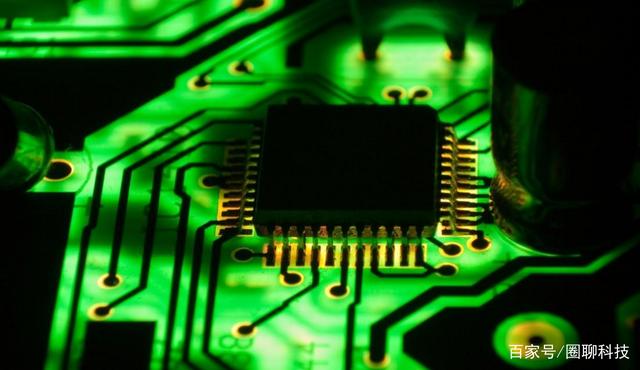 突破13nm！美国专家：中国学者过于勤奋，中国量子芯片又进了一步