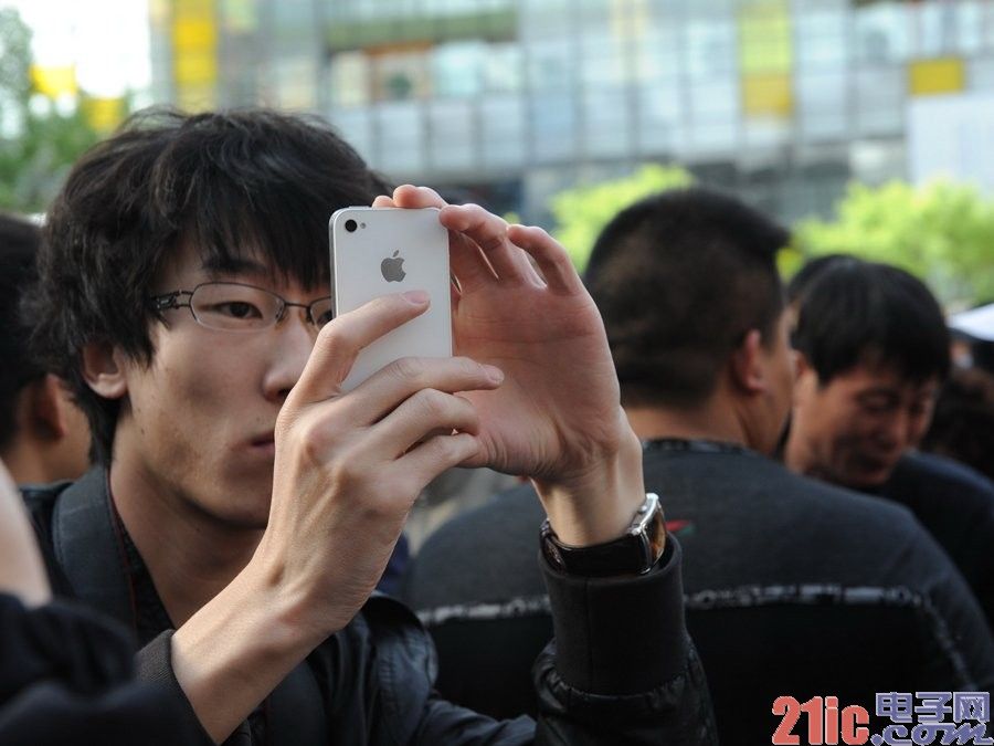 分析称苹果将于明年6月发布廉价版iPhone