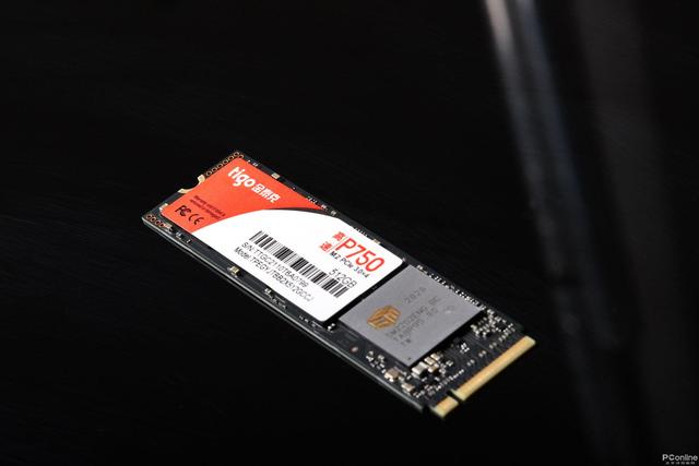 金泰克P750 M.2 SSD图赏 国产品牌的全新力作