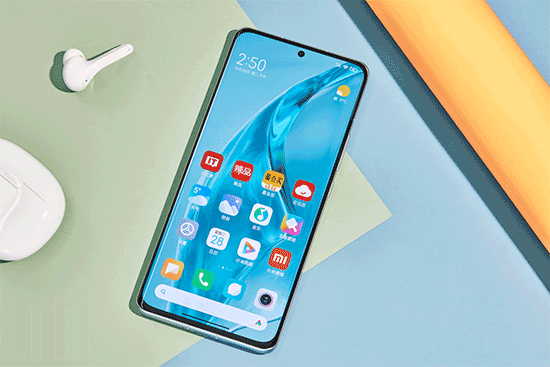 集邦咨询：预估 2022 年手机 AMOLED 面板市场渗透率将升至 46%