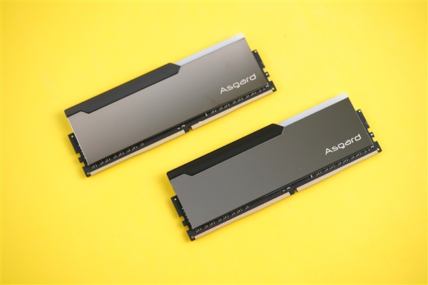 身披镜面马甲 阿斯加特博拉琪DDR4 4000内存图赏