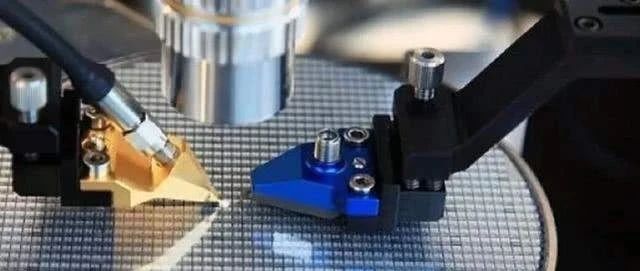 Nikon起高楼，ASML宴宾客，美国楼塌了
