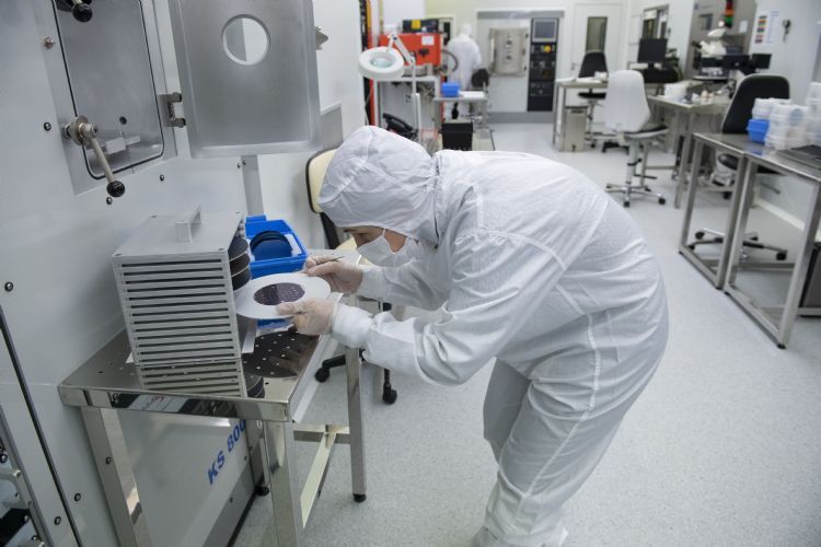 每日椽真：解封再延供应链估2Q营运难保；EUV缺口蔡司供应能力是关键