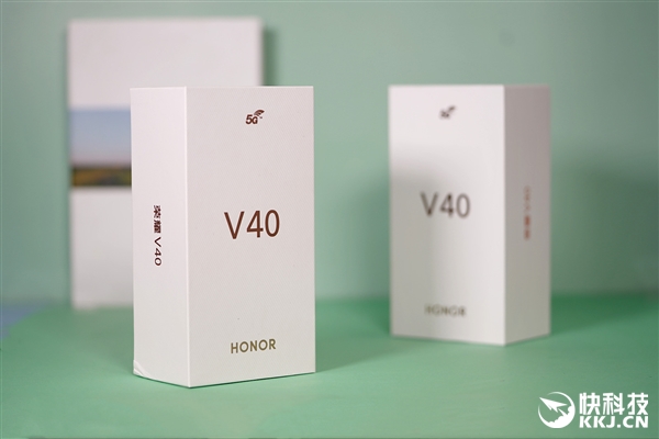 80°超曲飞瀑屏!荣耀V40“金银”双色开箱图赏