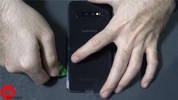 三星 S10+ 首发拆解：内部结构远胜iPhone Xs Max？
