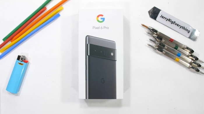 Pixel 6 Pro耐用性测试：双面玻璃塑料不多 抗弯折表现不错