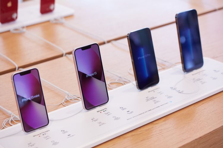 京东方传出擅自修改苹果iPhone 13设计，但并未全面遭剔除在供应链之外，iPhone 14新品认证传将延后。李建梁摄