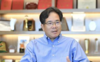 全国人大代表提案：逐步禁止产、销电子烟