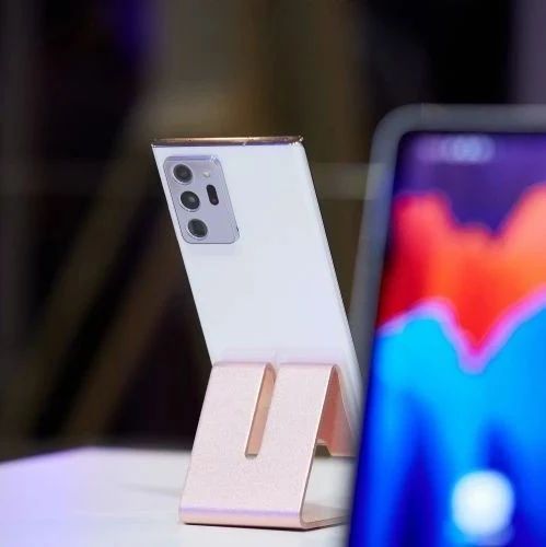 5G手机主战场一分为二主打高低阶手机各有其厂