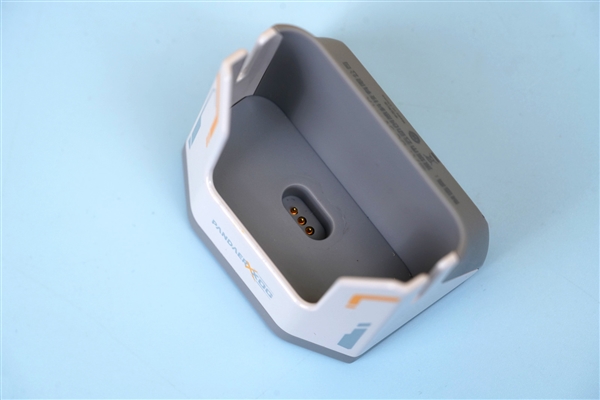 首款弹仓式滑盖设计 魅族PANDAER × XOG白金星舟耳机图赏