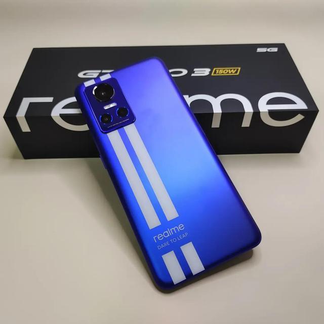 Realme GT Neo3极具性价比的手机，有惊喜也有失落