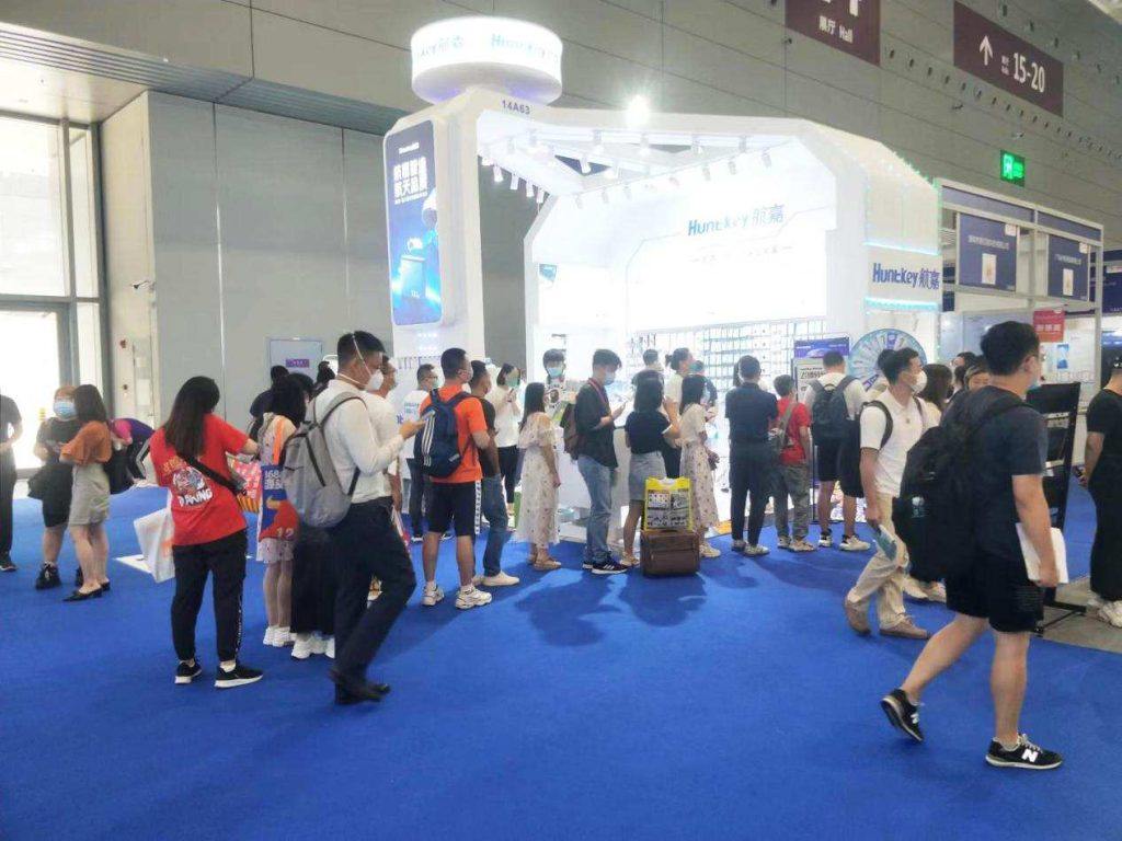 航嘉再次亮相深圳礼品展，多款新品实力圈粉！-充电头网