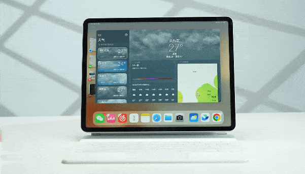 上手苹果iOS 16新系统:不仅在画饼 还致敬了友商