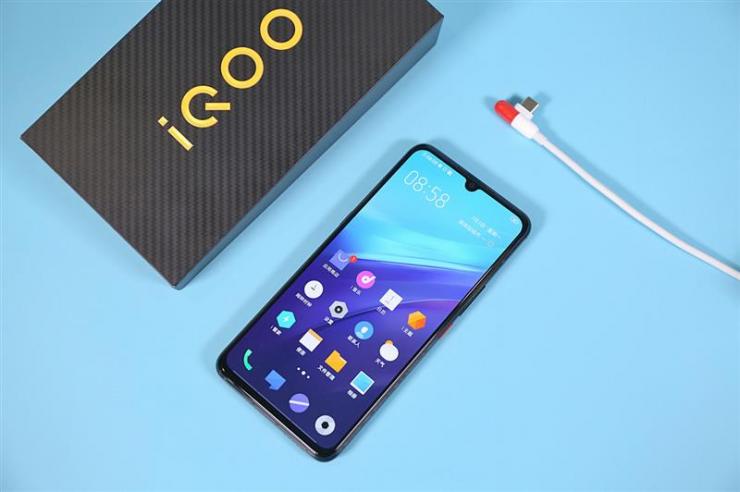 iQOO Pro 5G手机最新测评之充电、续航双测评