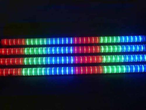 如何制作LED护栏管？