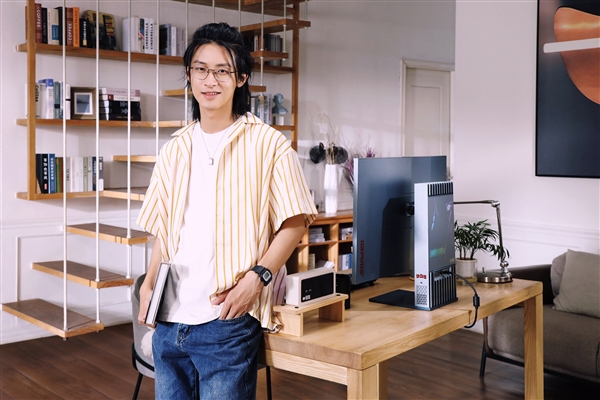显卡、主板塞入立柱中!七彩虹电竞一体机iGame G-ONE Plus官方图赏