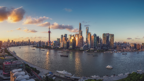 2019 年浦东集成电路产业规模预计达 1270 亿元，相比 2018 年增长 19%