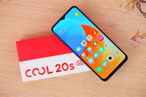 感叹号摄像头抢眼!酷派COOL 20s图赏