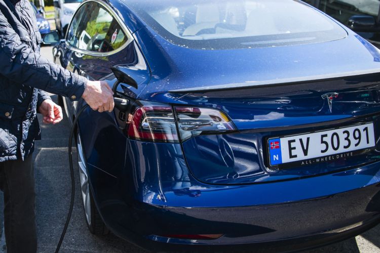 挪威2021纯电动车销量占65% Tesla成功防守居首位