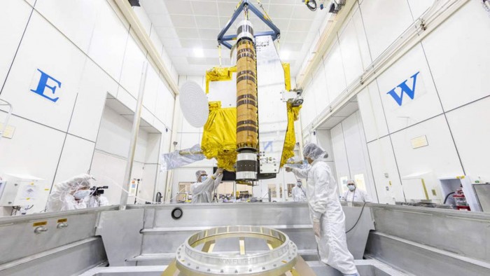 NASA的DART小行星重定向任务抵达范登堡空军基地
