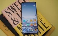 三星正式推出第二代折叠屏手机： 感受富豪滋味吧