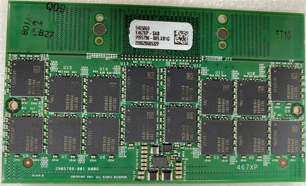 革命性CAMM DDR5内存正式发布：单条轻松128GB、还薄了57％