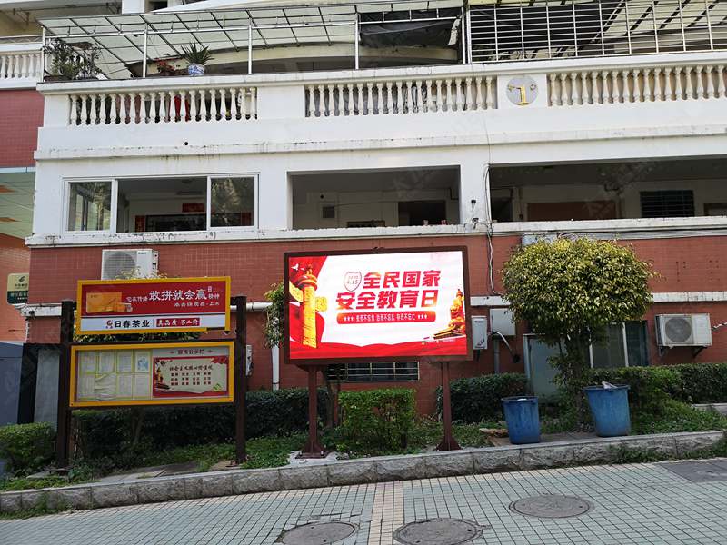 LED广告机应用层面呈现多面性发展