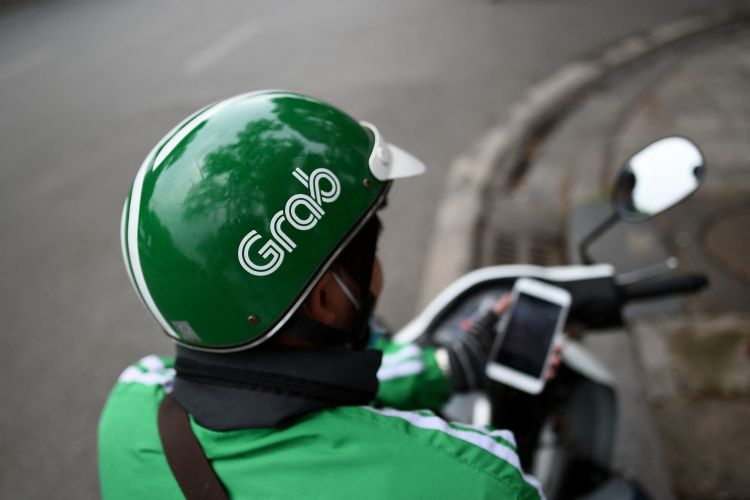高昂激励手段致营收几乎减半 Grab 4Q21净损增至逾10亿美元