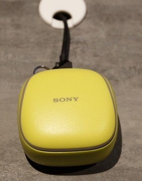 SONY WF-SP700N 全球首款降噪防泼水真无线耳机动手玩
