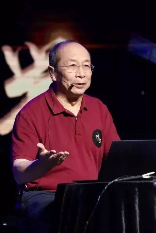 有人唱衰：美国一个芯片就能制住中国，金一南霸气回应：他们懂吗