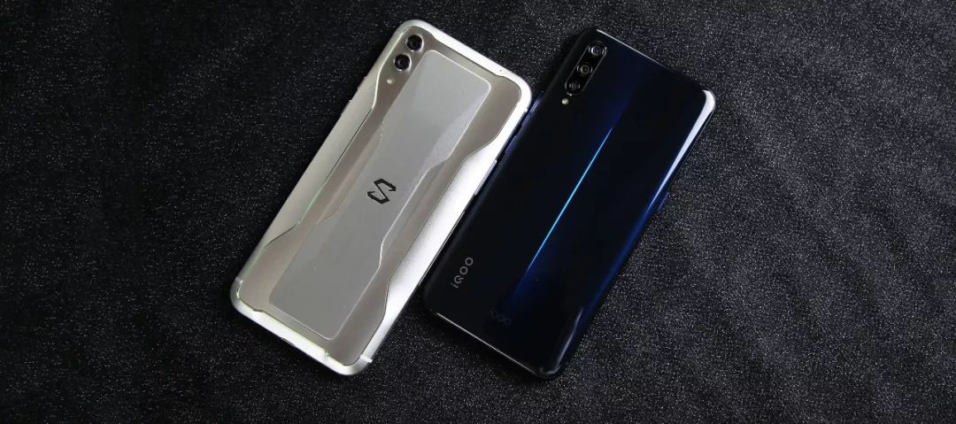 黑鲨2与iQOO对比测评，谁是最强游戏手机？