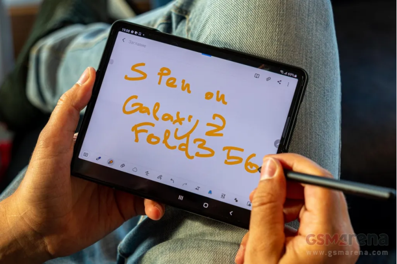 消息称Galaxy Z Fold 4也没有专用笔槽