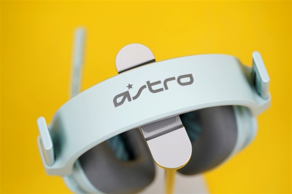 羽毛般轻柔触感！罗技G新一代游戏耳机ASTRO A10图赏