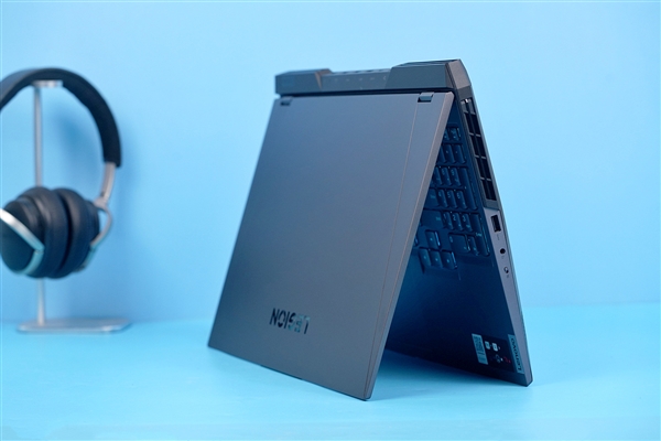 联想拯救者Y9000P电竞本图赏：12代酷睿+3070Ti