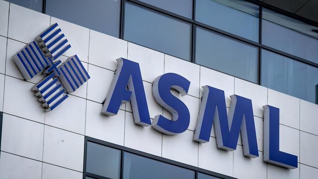 ASML大量出售DUV光刻机，或许意在打压中国的光刻机产业