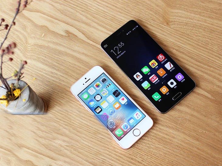 iPhone SE/小米5对比评测：iOS小王子VS Android顶级旗舰 整体差距不大