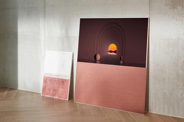 LG 推出一款带有滑盖的 OLED 电视：落地放置，自带 80W 音响