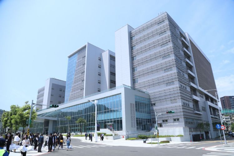 宝高智能园区启用 富士康、研扬多家业者进驻