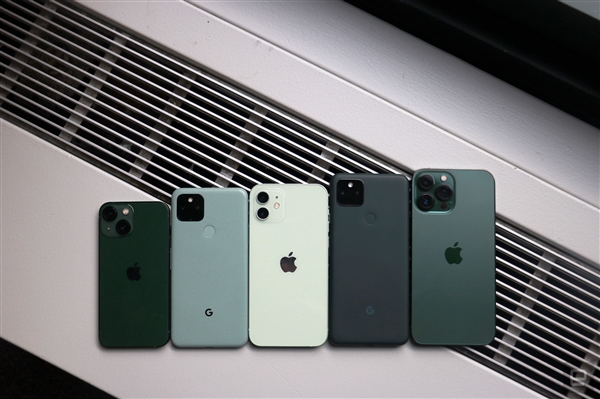 5999元起！iPhone 13新配色真机上手：全新苍岭绿和绿色有爱吗
