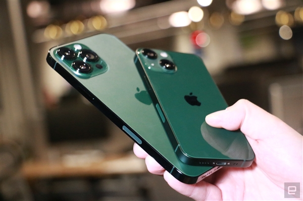 5999元起！iPhone 13新配色真机上手：全新苍岭绿和绿色有爱吗