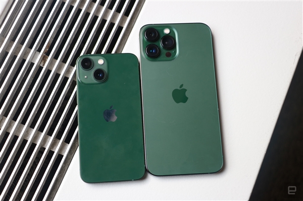 5999元起！iPhone 13新配色真机上手：全新苍岭绿和绿色有爱吗