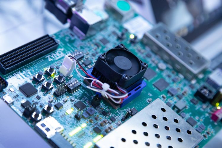 IC封测押宝服务器HPC、车用芯片 凸块与高端测试2H续旺