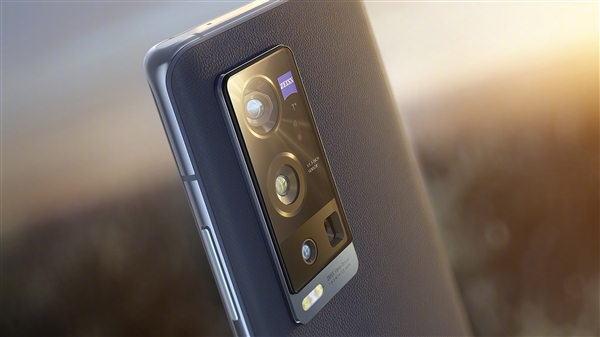 业内首款骁龙888双主摄旗舰：vivoX60Pro+今晚登场