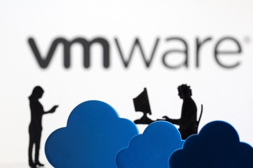 AI芯天下丨热点丨软硬“合体”，博通高价收购虚拟软件化巨头VMware