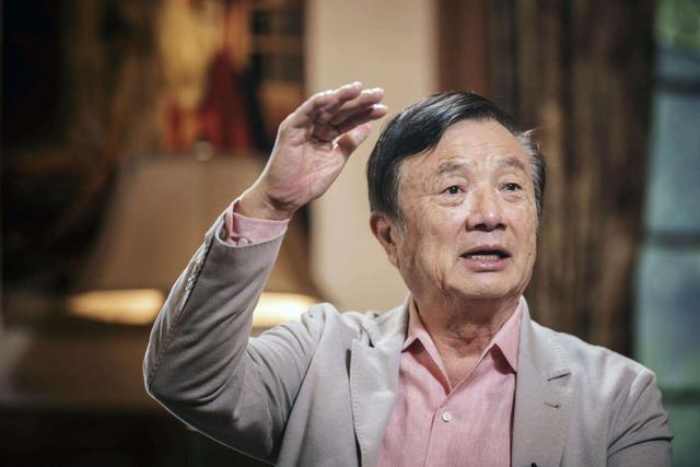 光刻机封锁失效了？芯片制造曝光“新技术”，中国芯的春天来了