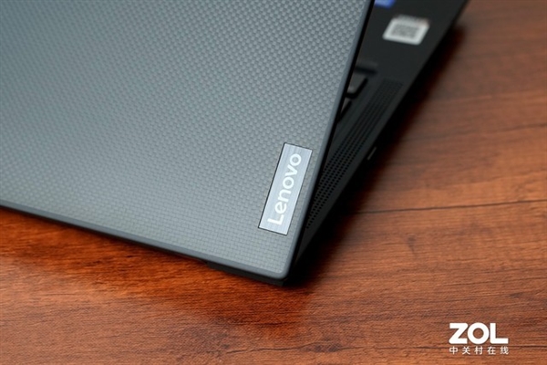 旗舰小黑性能、做工更强了！ThinkPad X1 Carbon 2022评测
