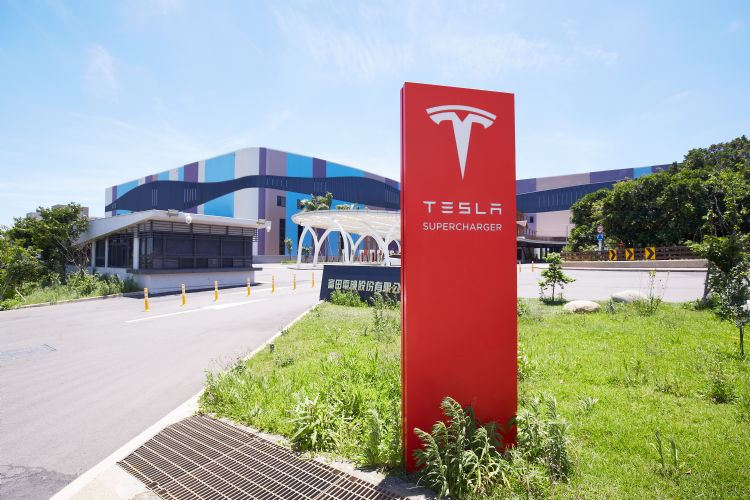 全球车厂市值排行调查，Tesla稳居龙头。李建梁摄