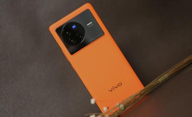 都说VIVO X80很强，那么它和小米12的产品力谁更好呢？