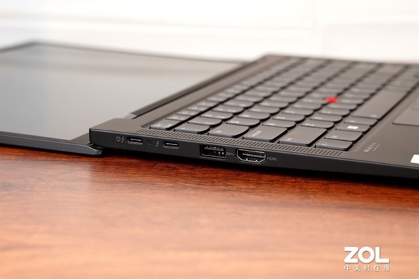 旗舰小黑性能、做工更强了！ThinkPad X1 Carbon 2022评测