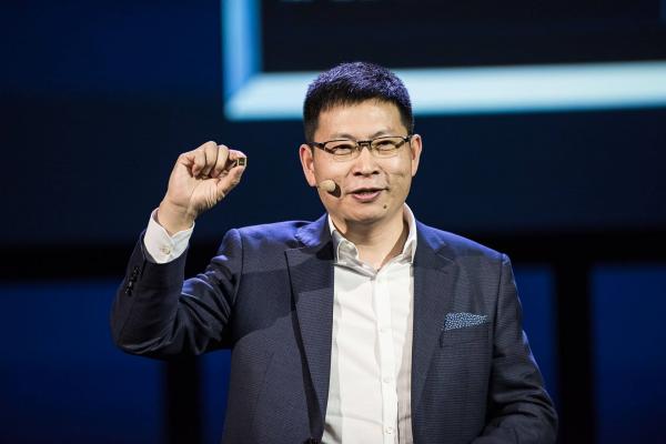 手机行业大变局：华为冲刺 荣耀进阶